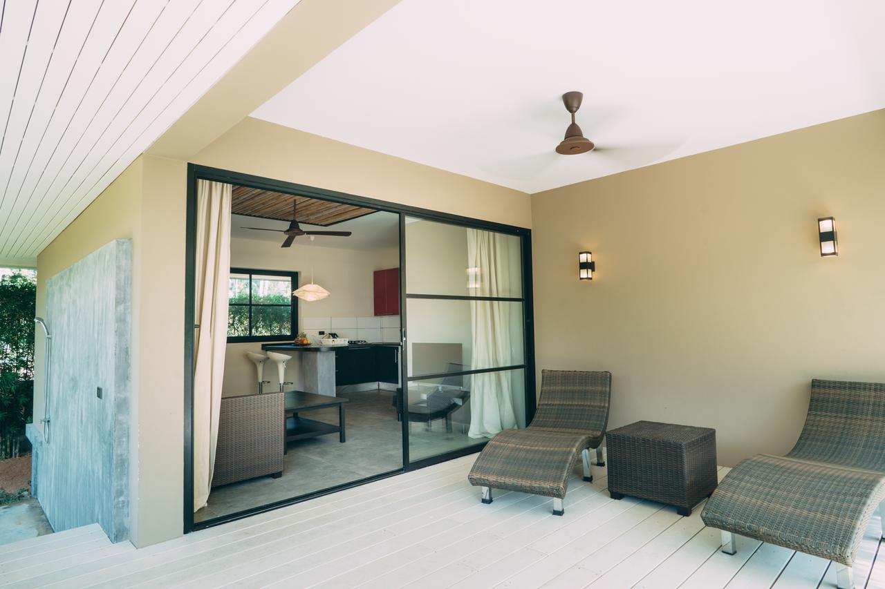 Hotel Le Motu à Taling Ngam Beach Extérieur photo